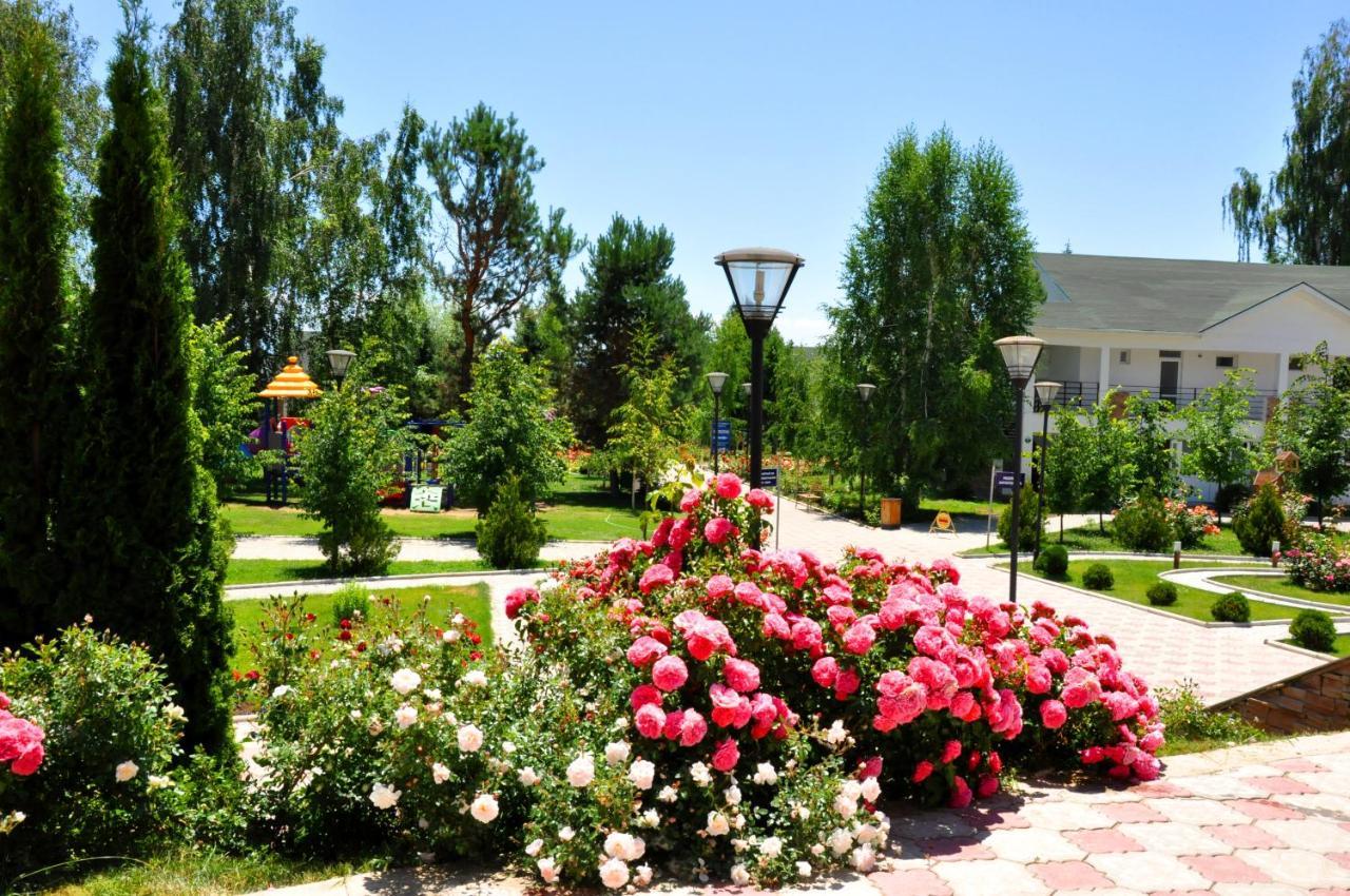 Kapriz Issyk Kul Resort Cholpon-Ata Extérieur photo